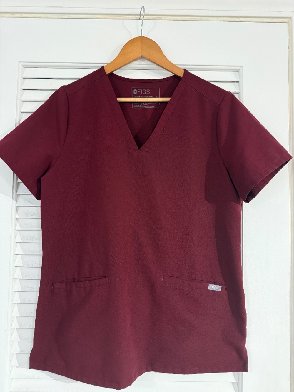 FIGS Casma Two-Pocket Scrub Top